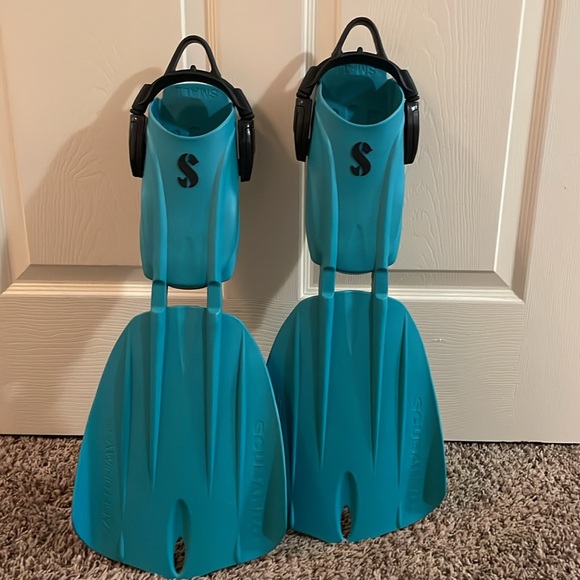 Scubapro Seawing Nova Open Heel
Dive Fins (Blue) - Picture 2 of 4